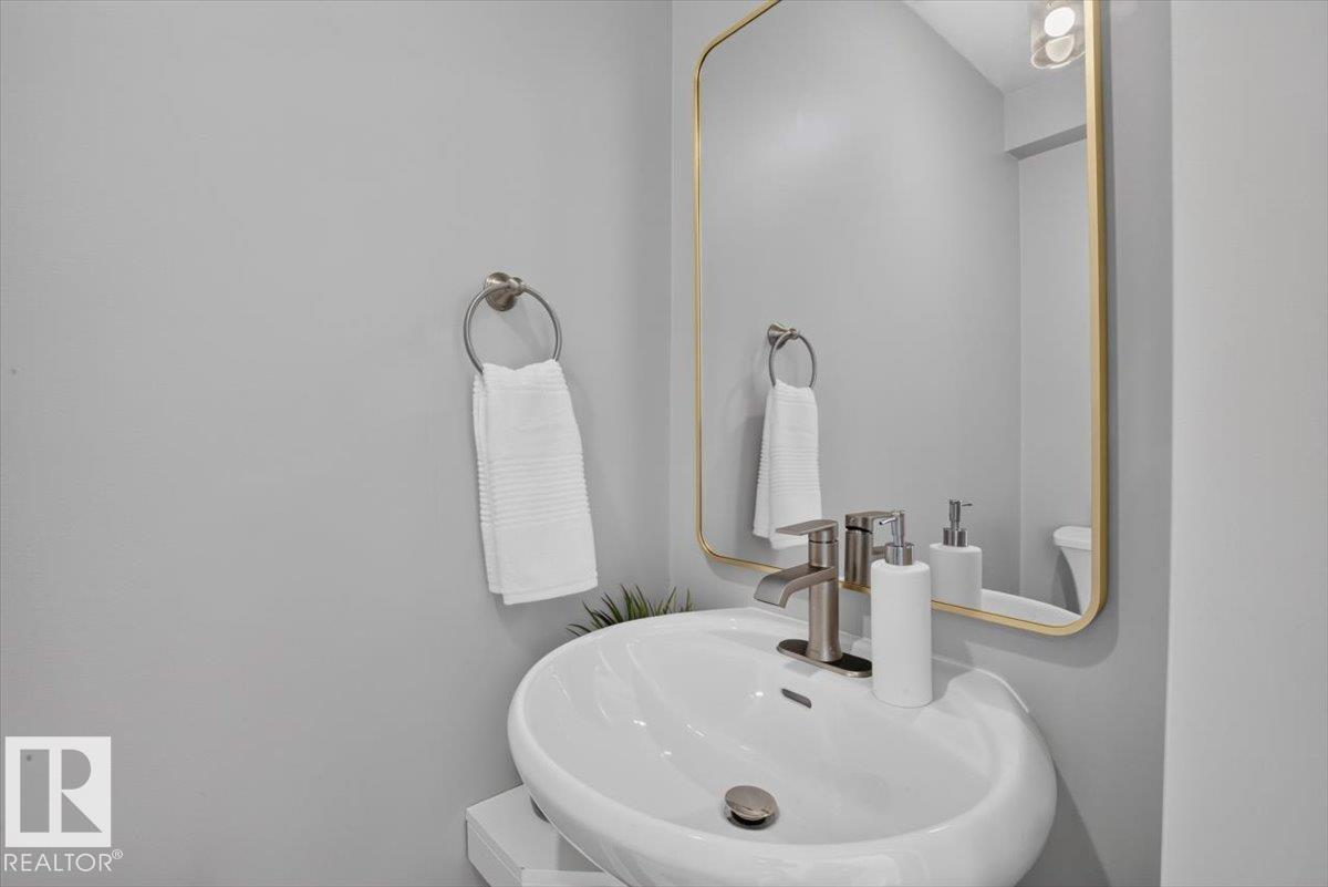 #205 11429 124 ST NW