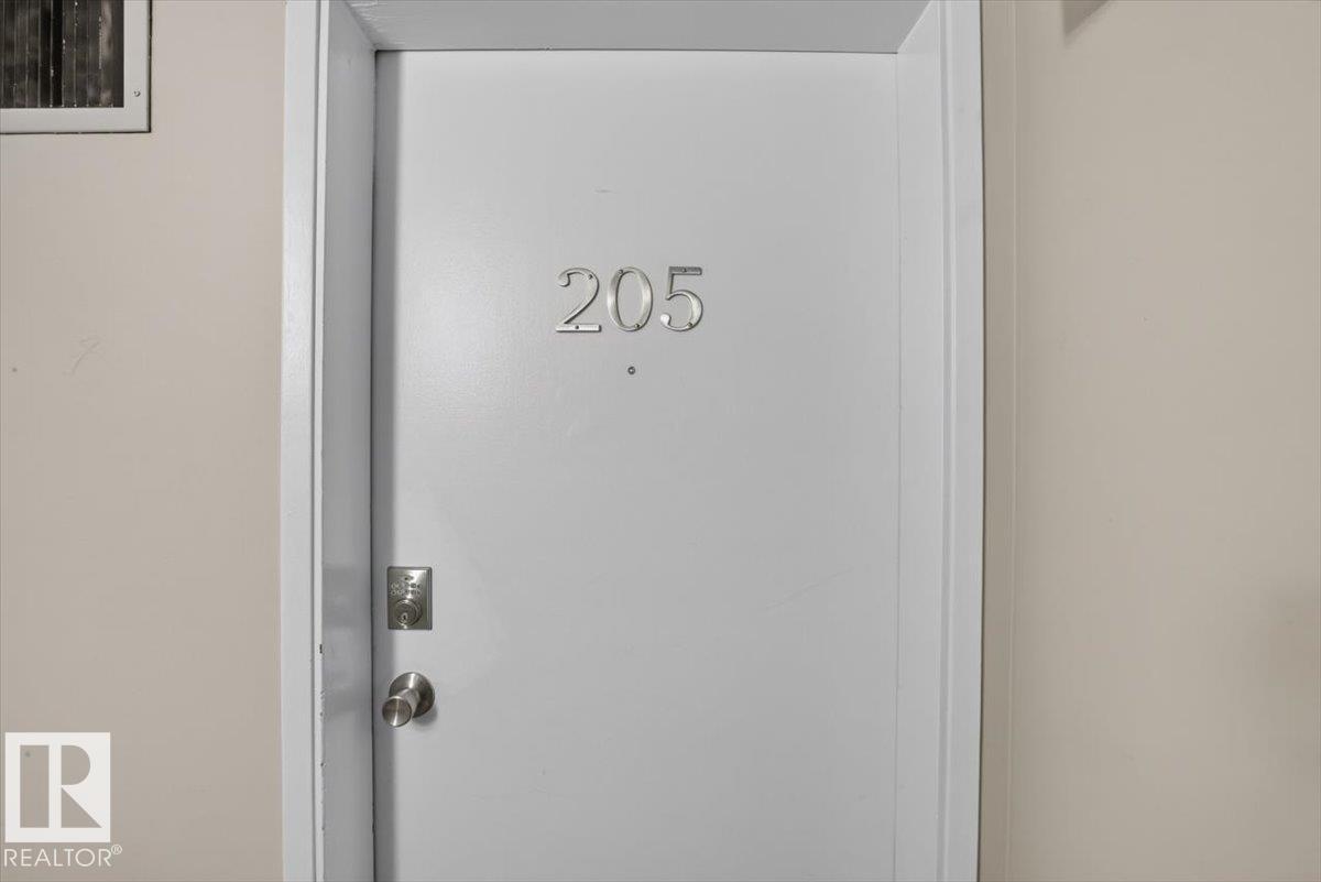 #205 11429 124 ST NW