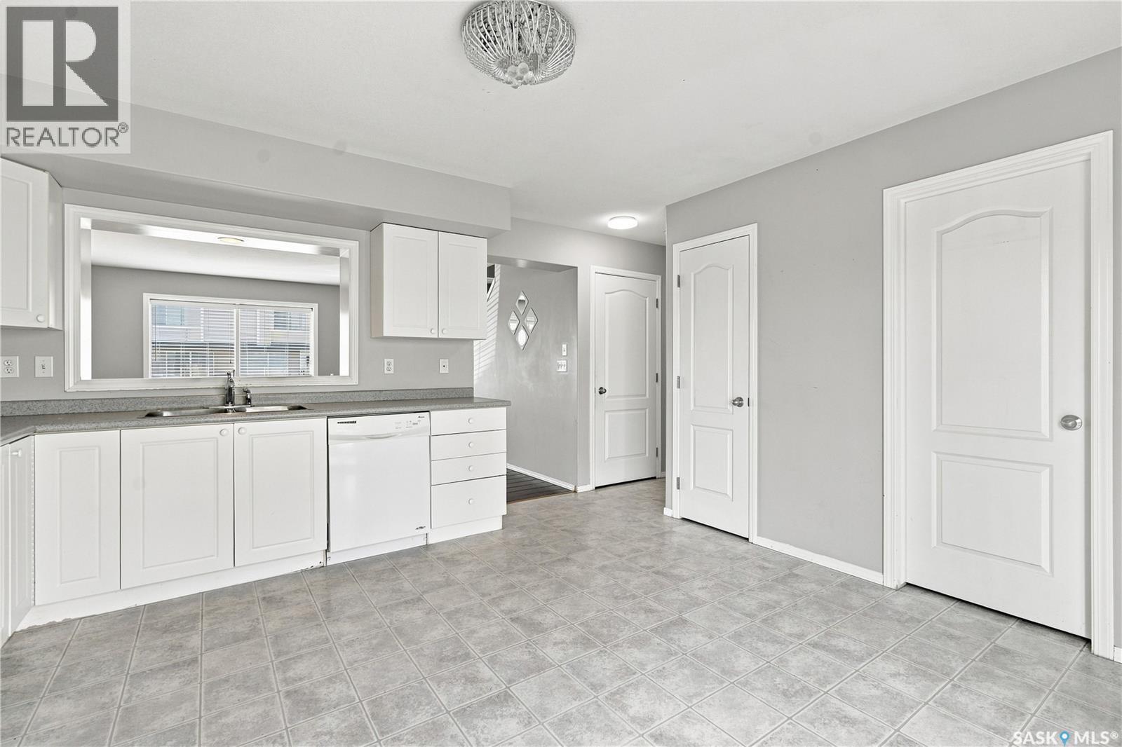 106 663 Beckett Crescent, Saskatoon, Saskatchewan  S7N 4X2 - Photo 11 - SK046057
