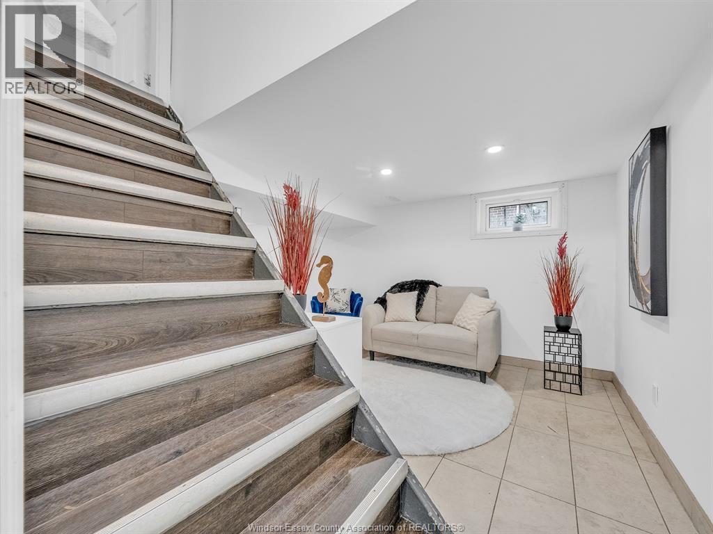 2187 Girardot, Windsor, Ontario  N9B 1R3 - Photo 27 - 26020288