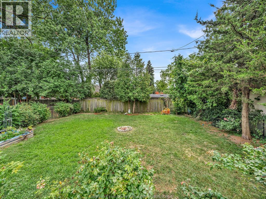 2187 Girardot, Windsor, Ontario  N9B 1R3 - Photo 49 - 26020288