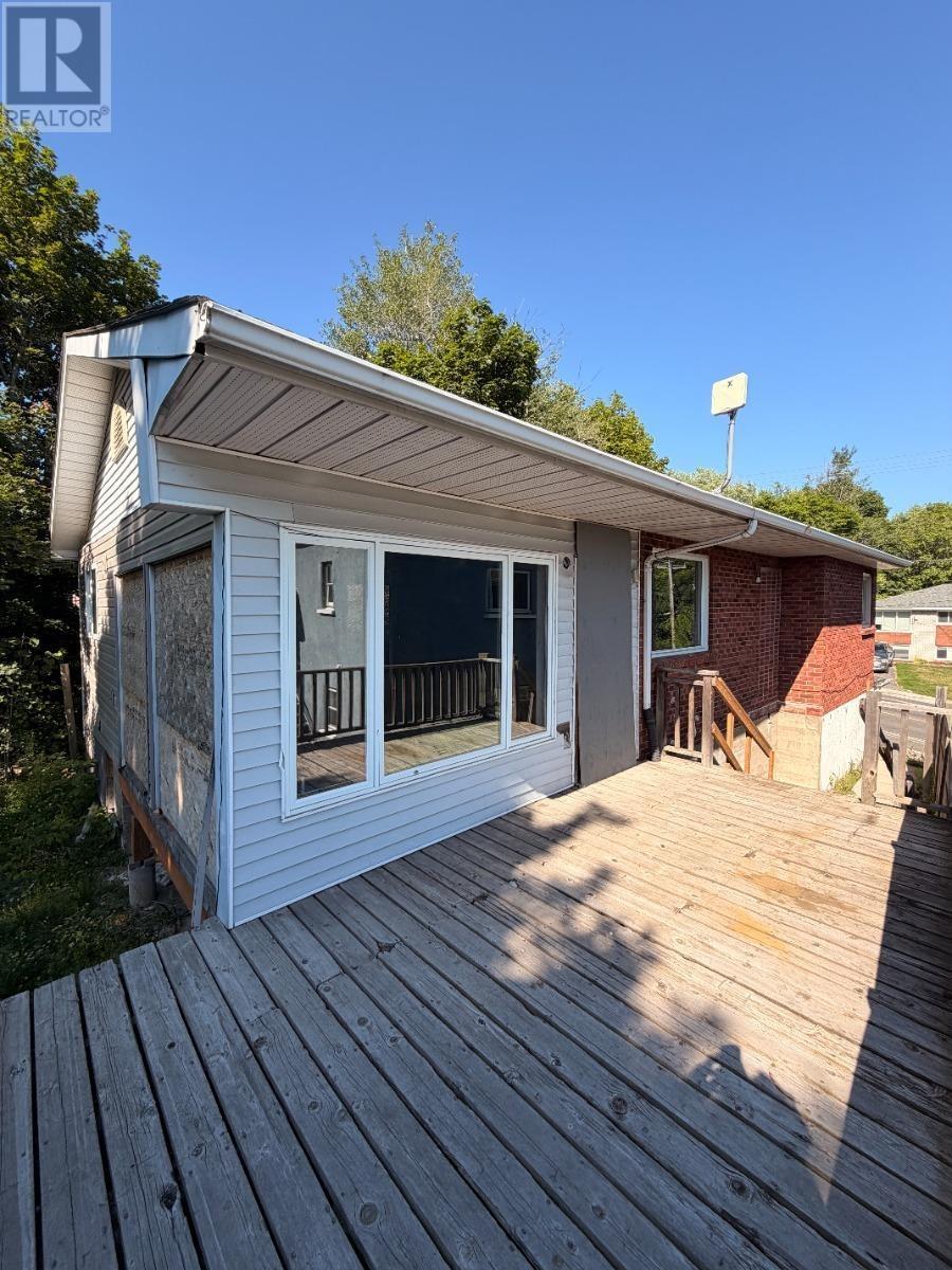 543 North, Sault Ste. Marie, Ontario  P6B 2B7 - Photo 2 - SM261753