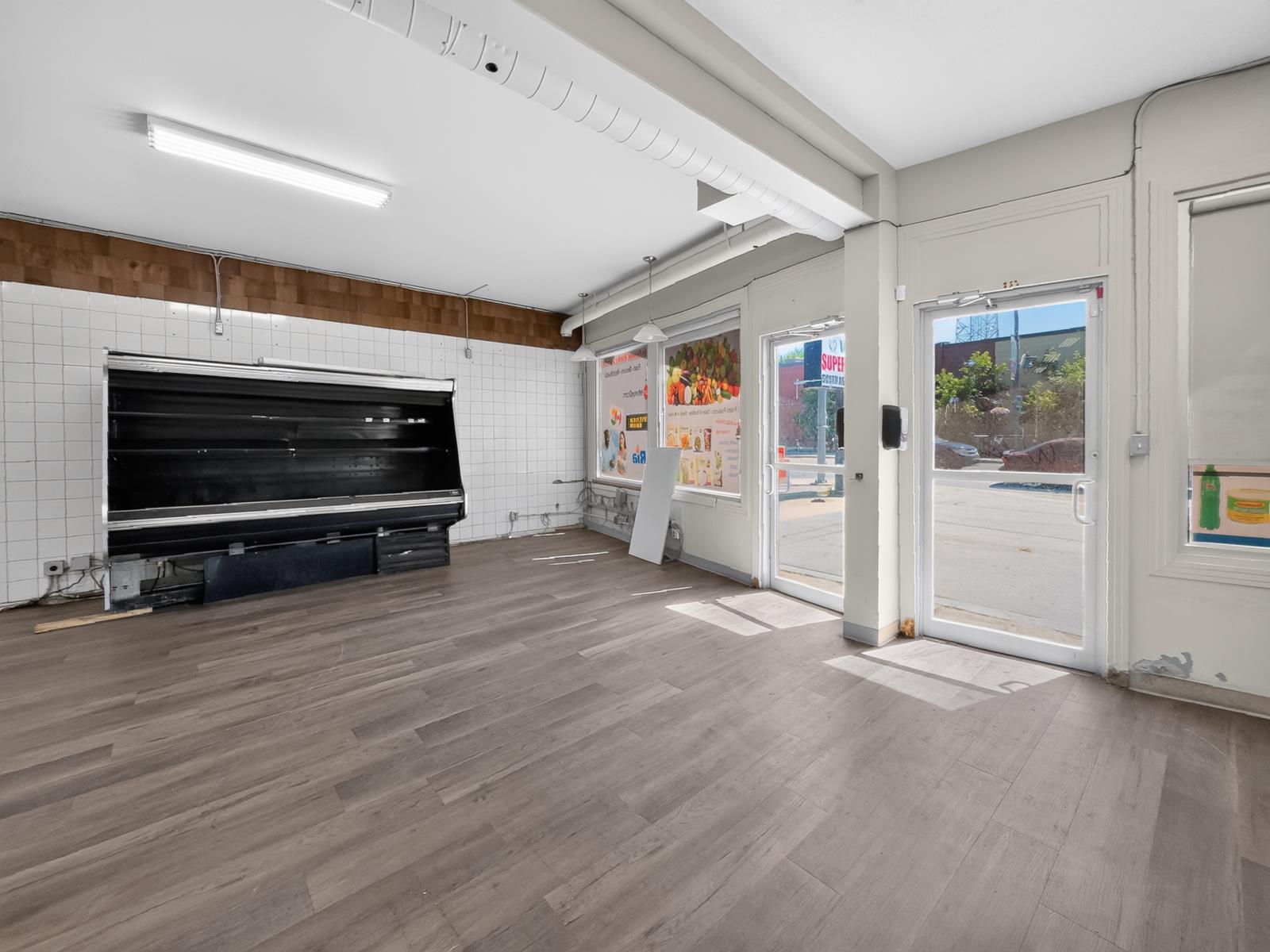 15726 Stony Plain Road, Edmonton, Alberta  T5P 3Z5 - Photo 7 - 45465225