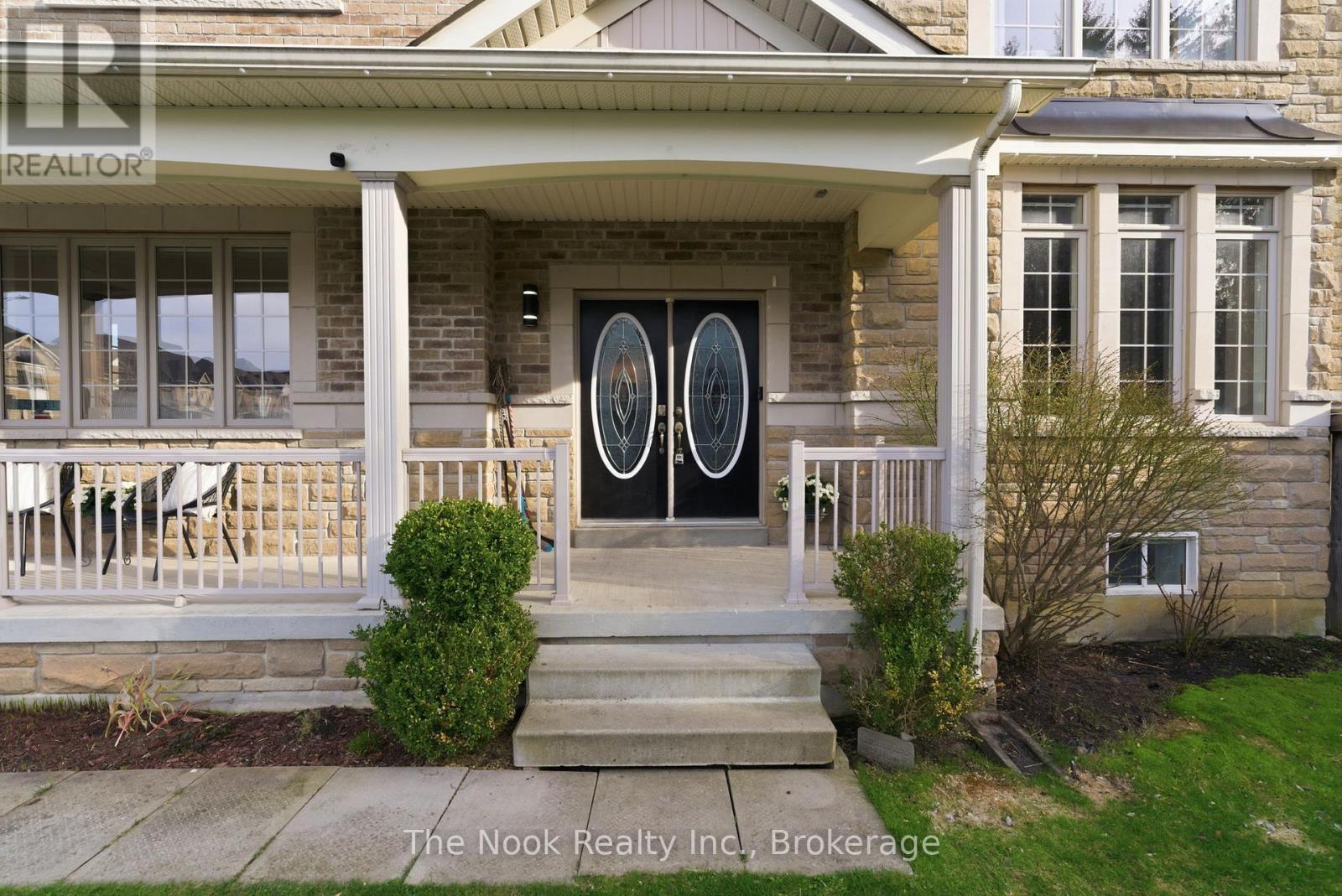 1 Wilbert Hoar Court, Clarington, Ontario  L1E 0B2 - Photo 6 - E13692474