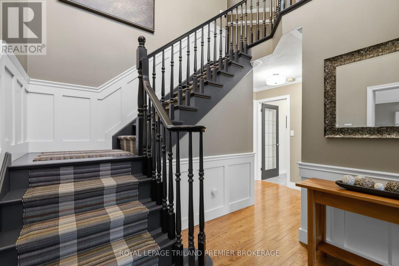 39 Hutchinson Place, Woodstock, Ontario  N4S 8V9 - Photo 4 - X13692440