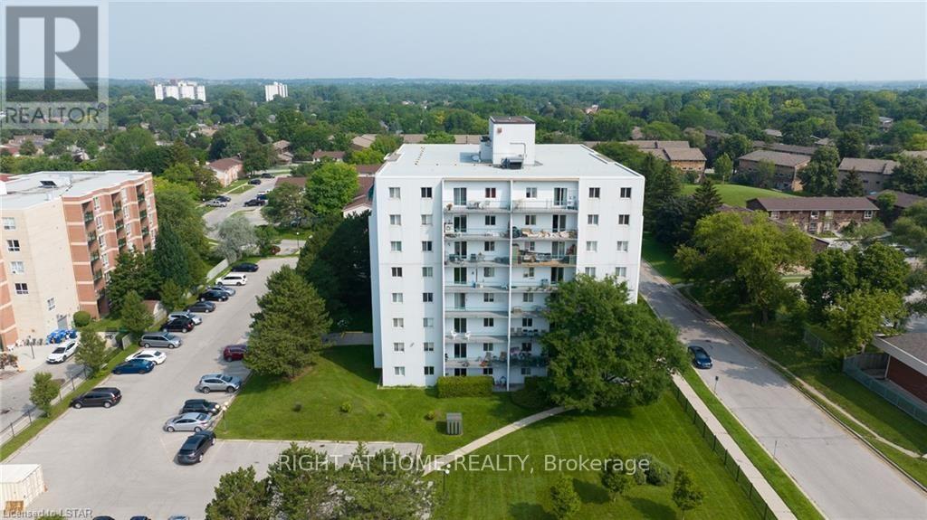 801 - 986 Huron Street, London East, Ontario N5Y 5E4 - Photo 2 - X13692460