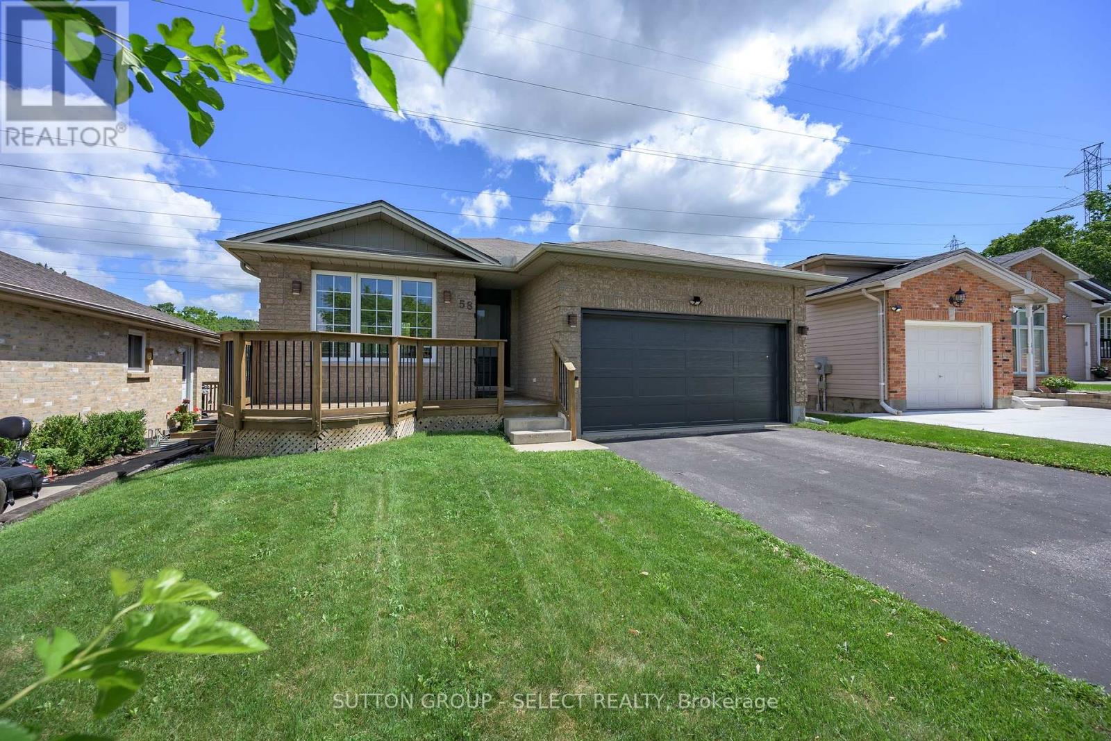 58 Eula White Place, London South, Ontario N5Z 5C2 - Photo 2 - X13692484