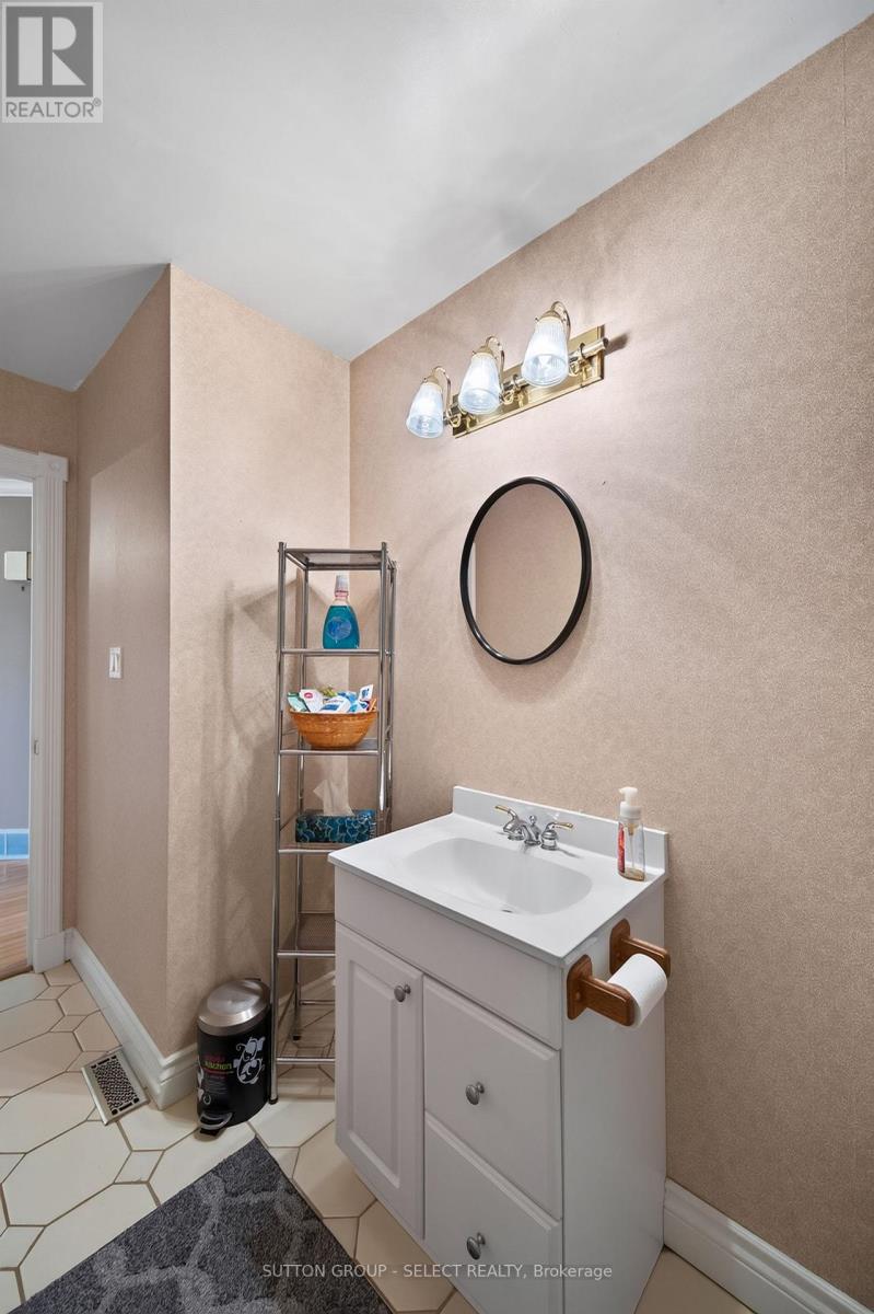 58 Eula White Place, London South, Ontario N5Z 5C2 - Photo 24 - X13692484