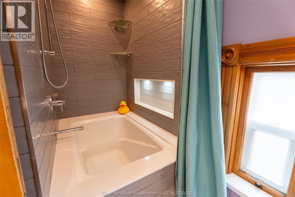 11666 Longwoods Road, Kent Bridge, Ontario  N0P 1V0 - Photo 30 - 26020294