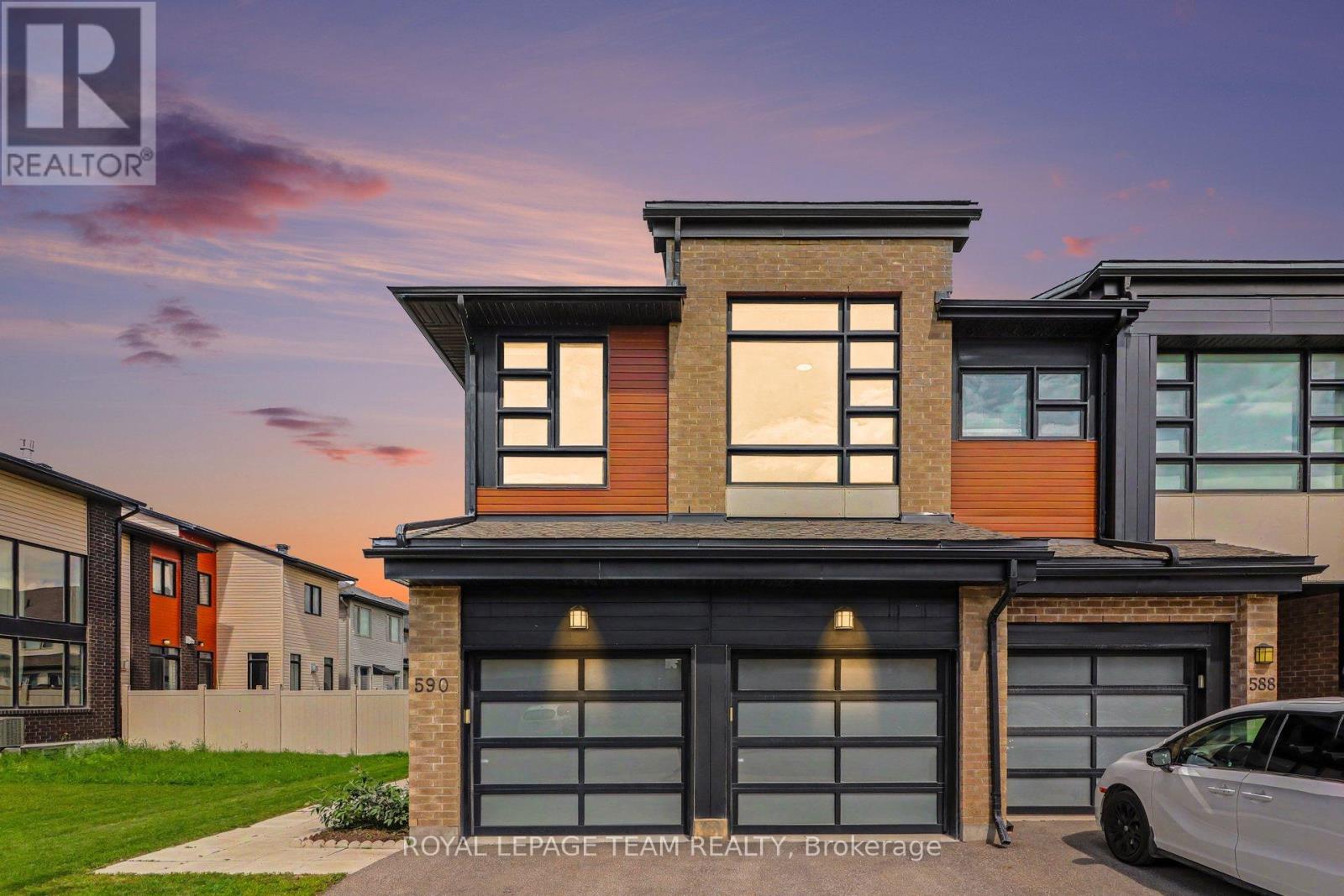 590 TRIANGLE STREET, Ottawa, Ontario