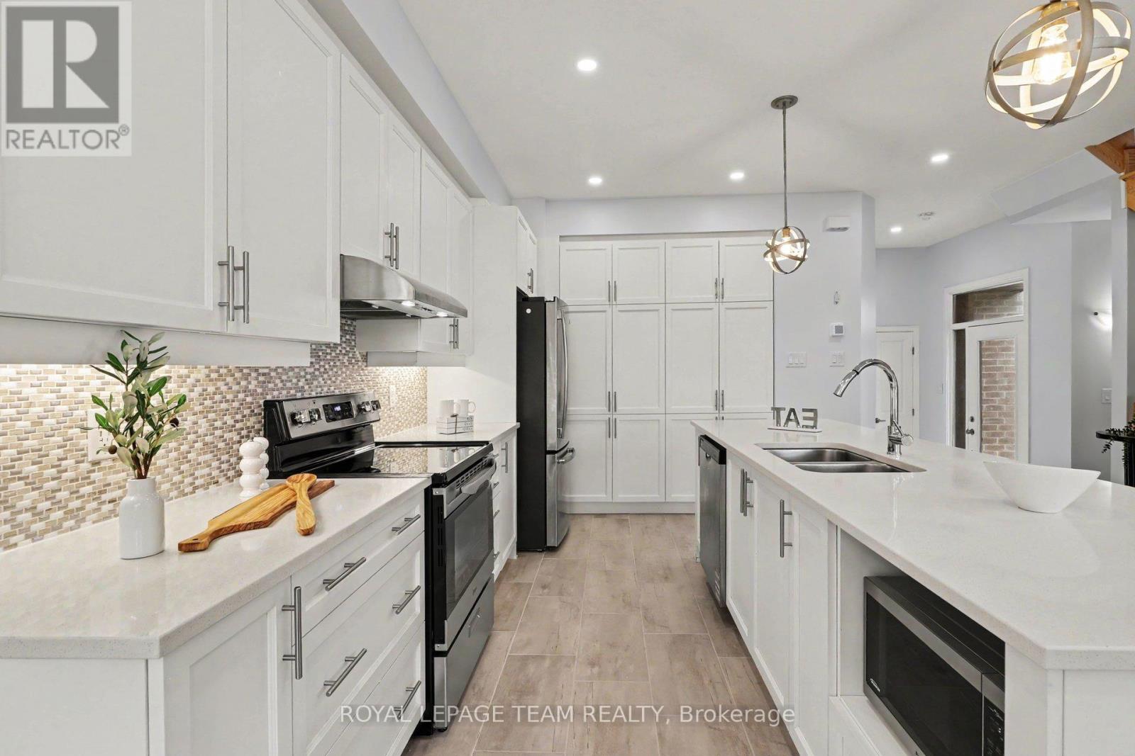 590 Triangle Street, Ottawa, Ontario  K2V 0M1 - Photo 14 - X13692494