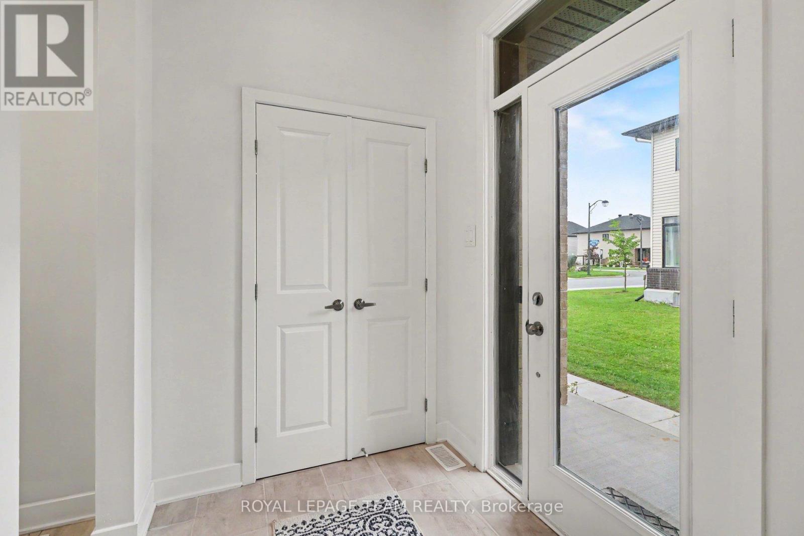 590 Triangle Street, Ottawa, Ontario  K2V 0M1 - Photo 4 - X13692494