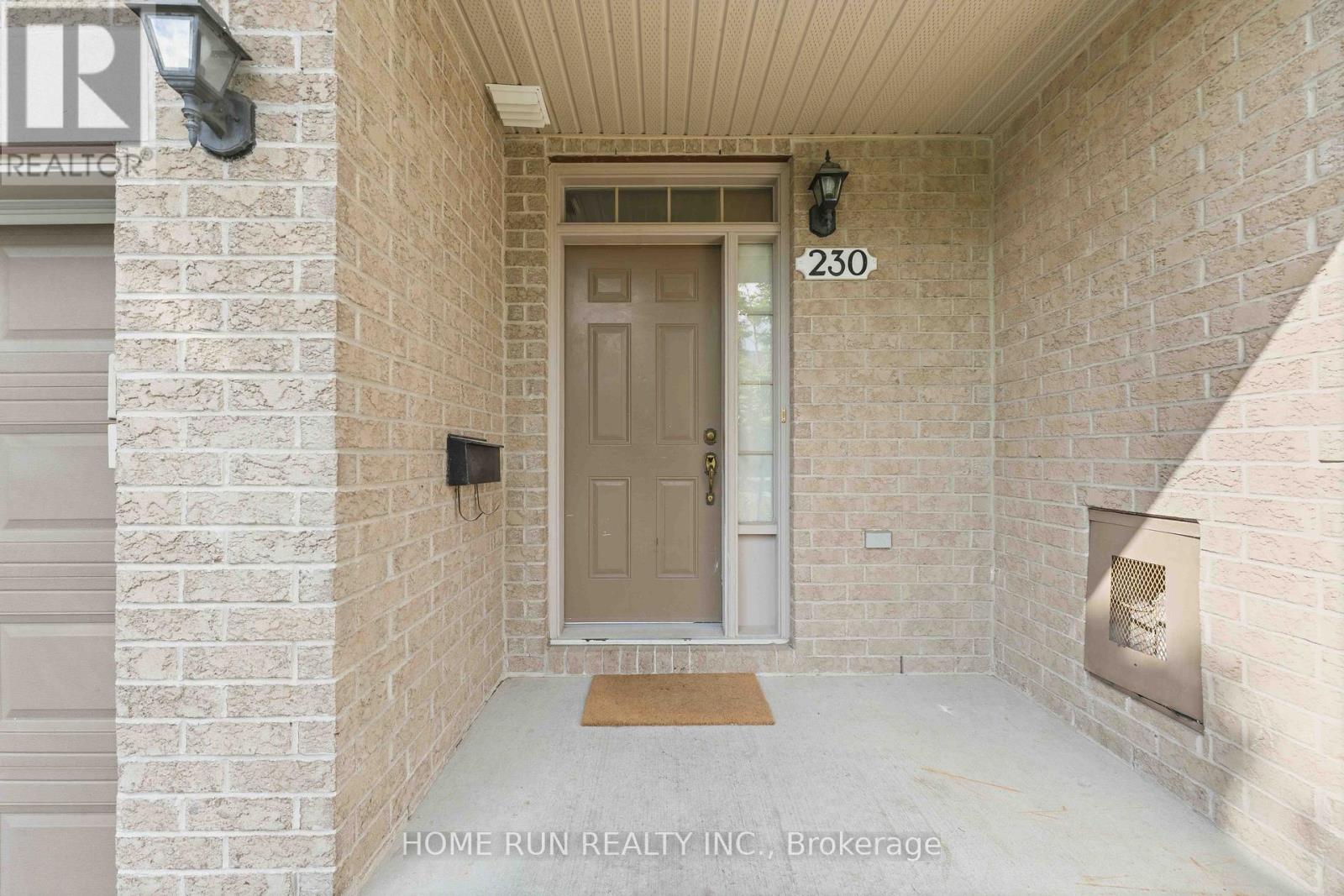 230 Badgeley Avenue, Ottawa, Ontario  K2T 0A4 - Photo 2 - X13692520