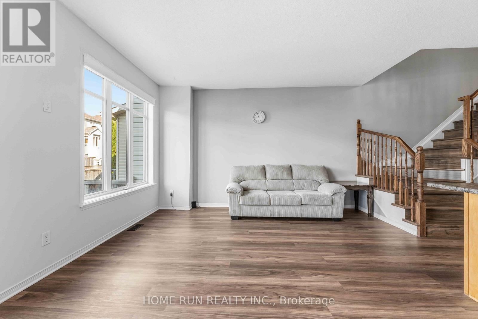 230 Badgeley Avenue, Ottawa, Ontario  K2T 0A4 - Photo 8 - X13692520
