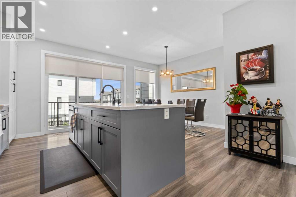 32 Evanscrest Court NW, Calgary, Alberta  T3P 1S2 - Photo 3 - A2333920