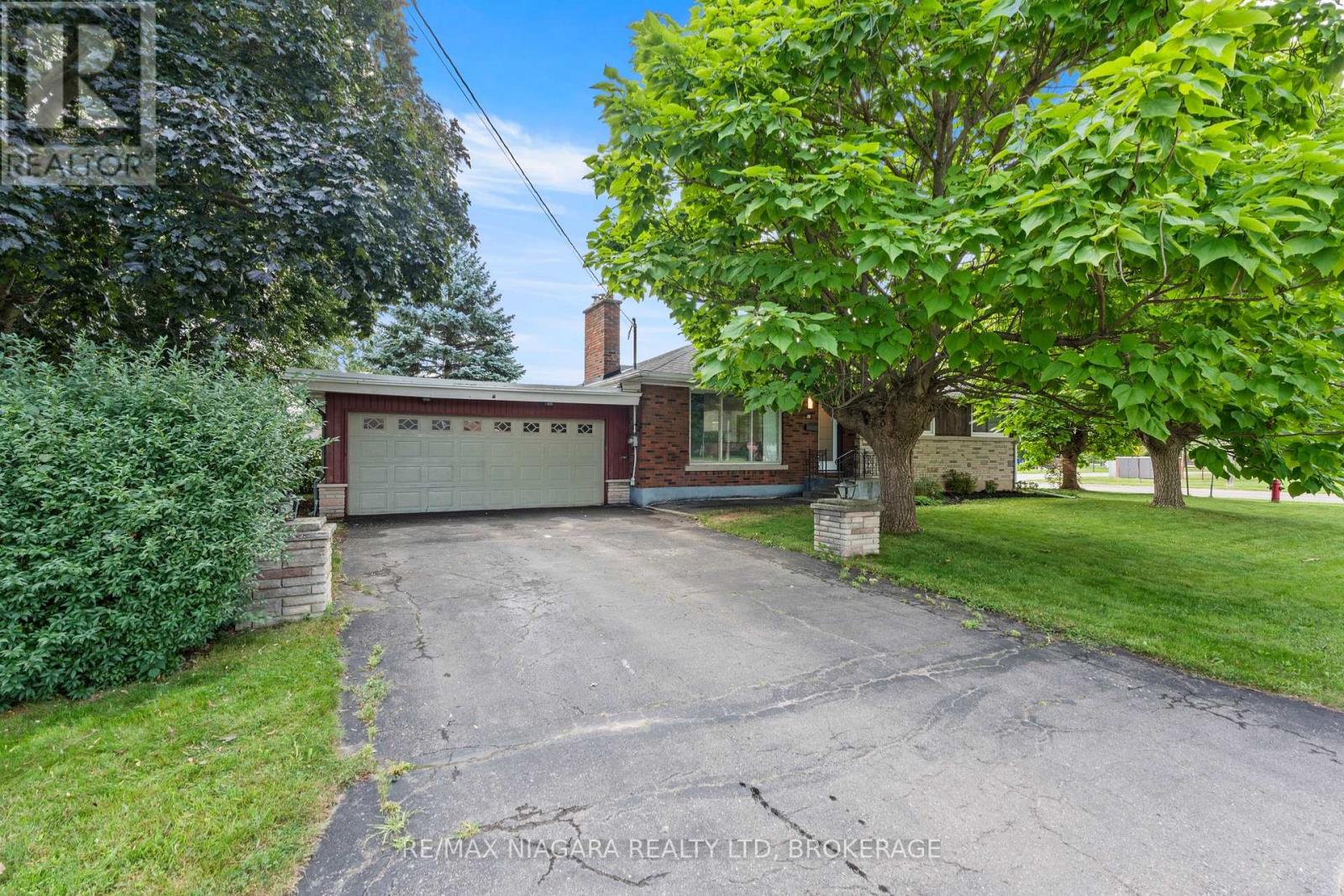67 Maple Park Drive, Welland, Ontario  L3C 3X8 - Photo 2 - X13692452