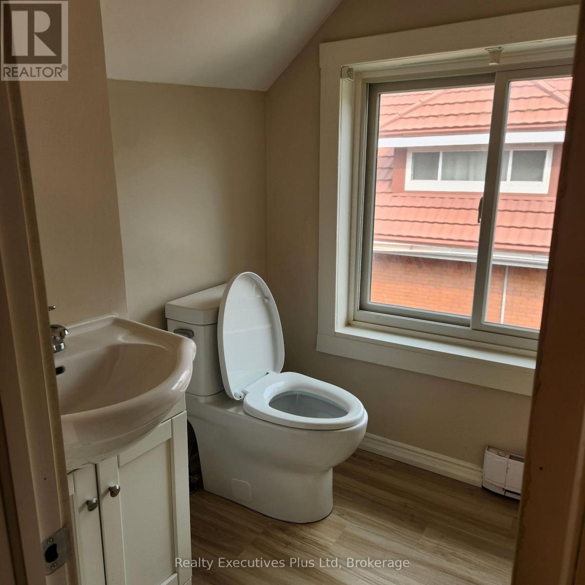 Apt 2 - 439 Manly Street, Midland, Ontario  L4R 3E6 - Photo 15 - S13692468