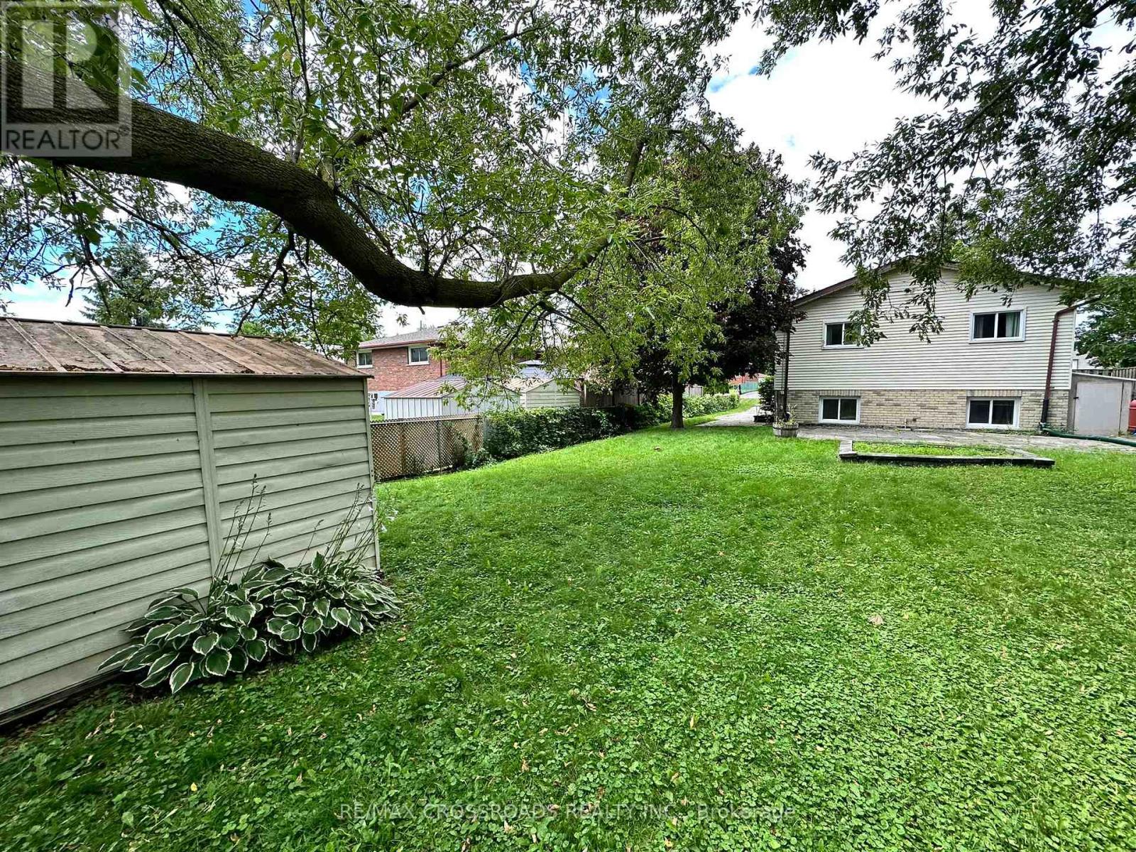 Main - 613 Perry Street, Whitby, Ontario  L1N 4C6 - Photo 14 - E13692386
