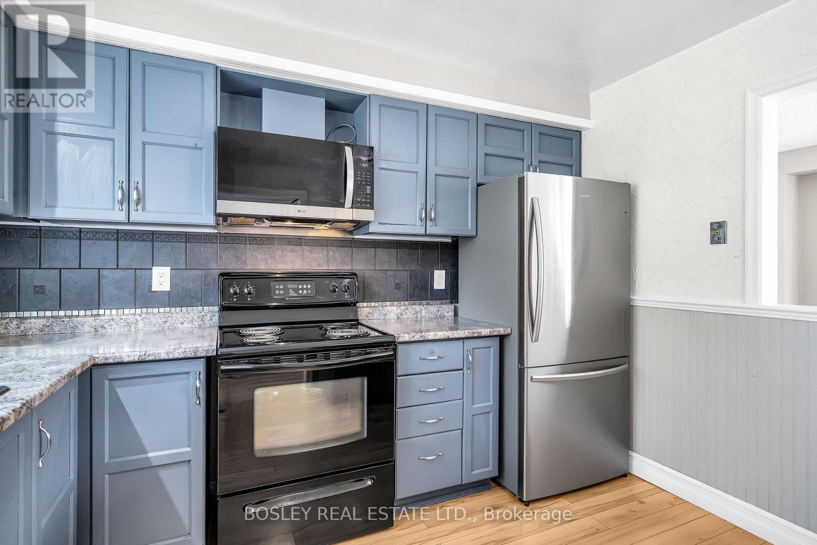 74 Elford Drive, Clarington, Ontario  L1C 4R4 - Photo 4 - E13692418