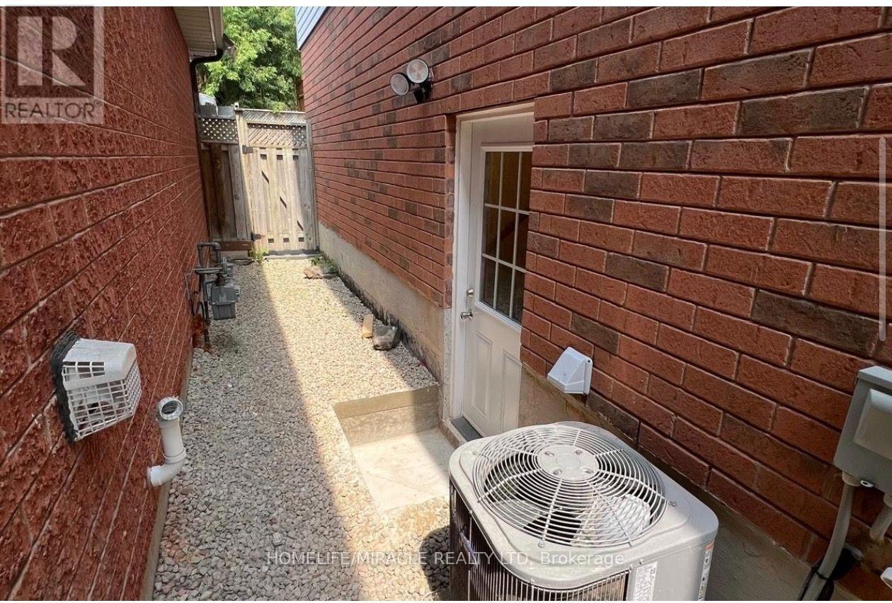 Basement - 6 Adams Park Gate, Toronto, Ontario  M1C 5A1 - Photo 3 - E13692498