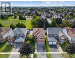 989 DEER VALLEY DRIVE, Oshawa, Ontario