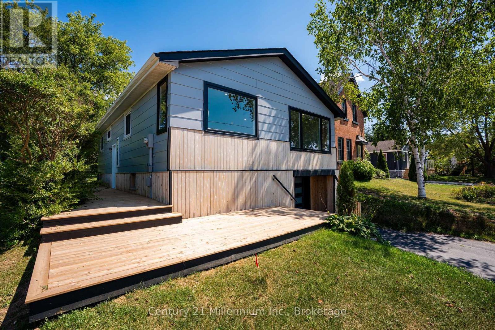 873 9th Avenue E, Owen Sound, Ontario  N4K 3E8 - Photo 3 - X13692414
