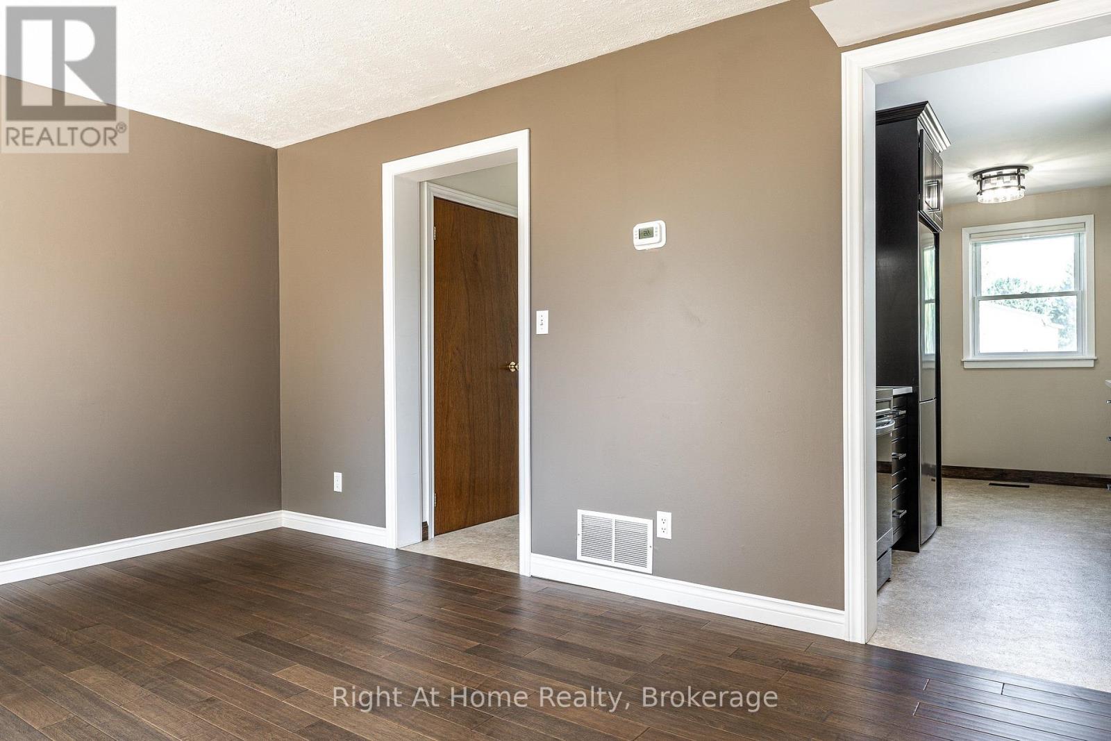 65 Maple Avenue, Stratford, Ontario  N5A 7C3 - Photo 11 - X13692490