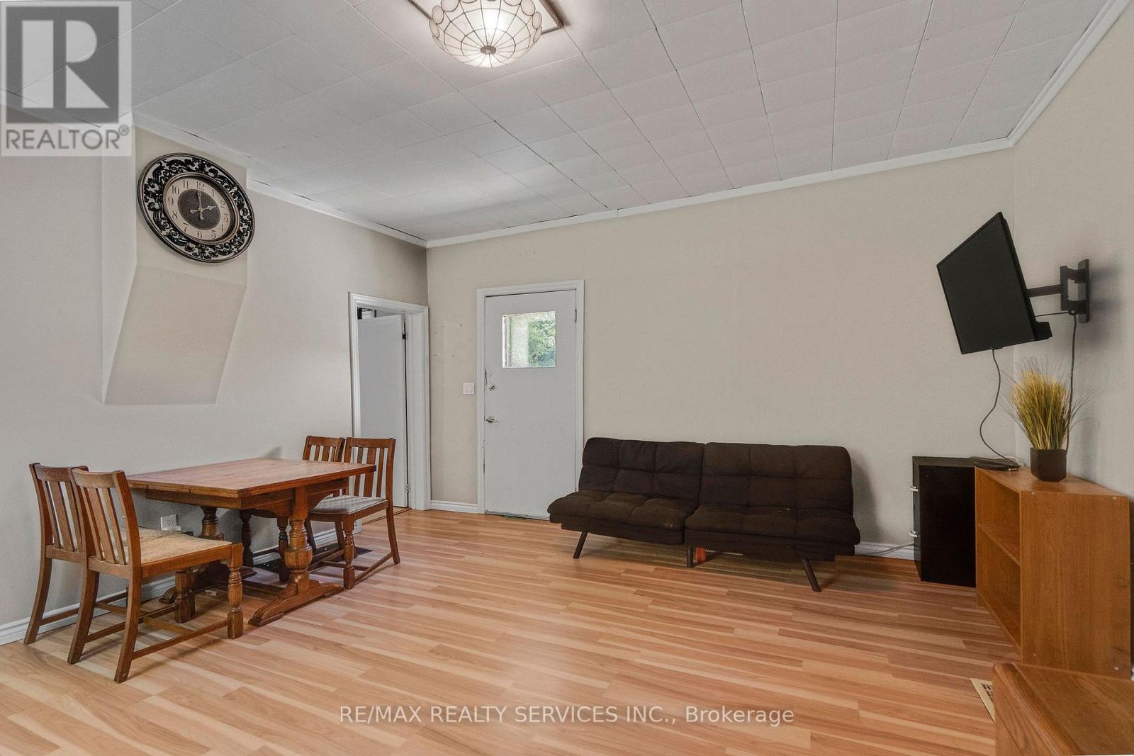 2 Parsons Avenue, Caledon, Ontario L7C 1G1 - Photo 4 - W12946470