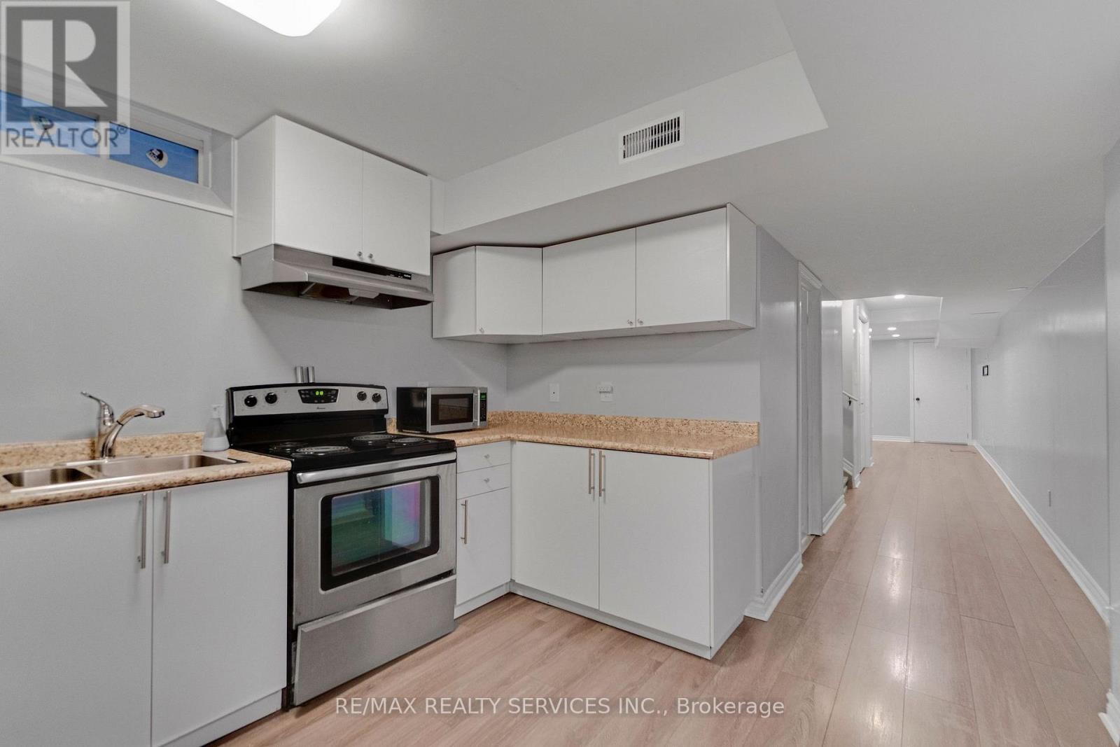Bsmt - 28 Manzanita Crescent, Brampton, Ontario L7A 0C4 - Photo 4 - W13548364