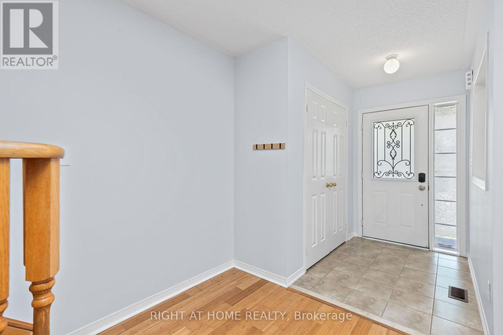 3128 Robert Brown Boulevard, Oakville, Ontario L6M 4L7 - Photo 3 - W13689646