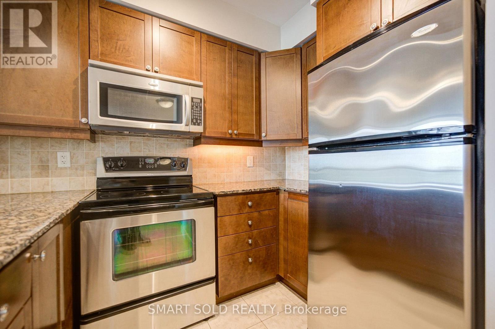 1508 - 100 Promenade Circle, Vaughan (Brownridge), Ontario  L4J 7W7 - Photo 5 - N13692488