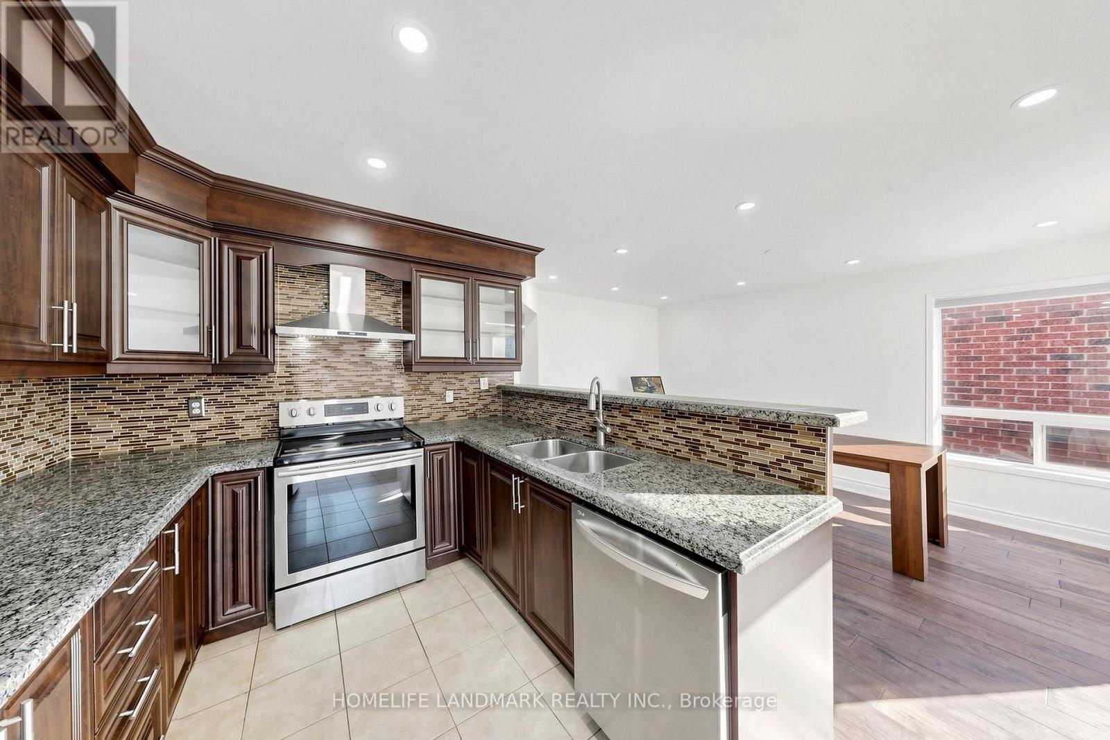 199 Purcell Crescent, Vaughan (Maple), Ontario  L6A 3C5 - Photo 22 - N13692510