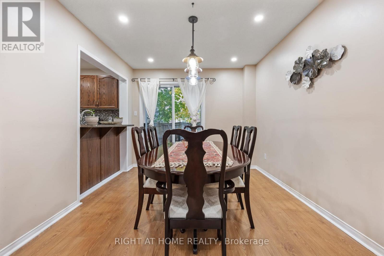 54 Amberhill Way, Aurora, Ontario L4G 7E1 - Photo 13 - N13692574