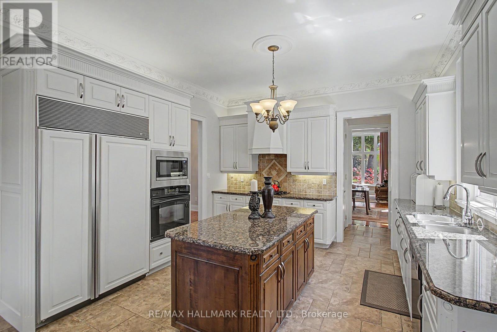 102 DUNCAN ROAD, Richmond Hill, Ontario