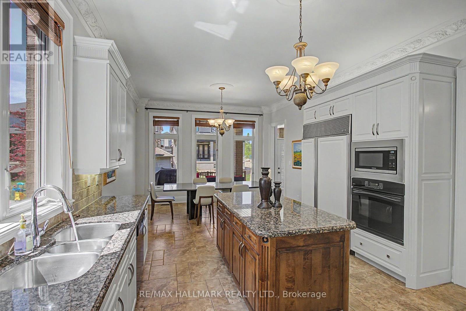 102 Duncan Road, Richmond Hill (Langstaff), Ontario  L4C 6J7 - Photo 21 - N13692608