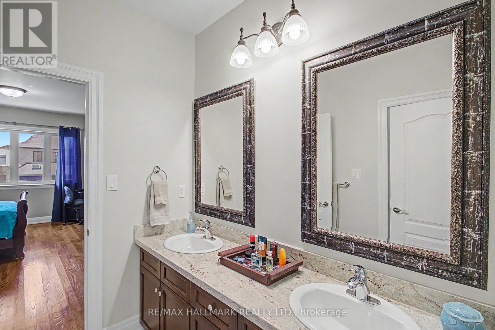 102 Duncan Road, Richmond Hill (Langstaff), Ontario  L4C 6J7 - Photo 32 - N13692608