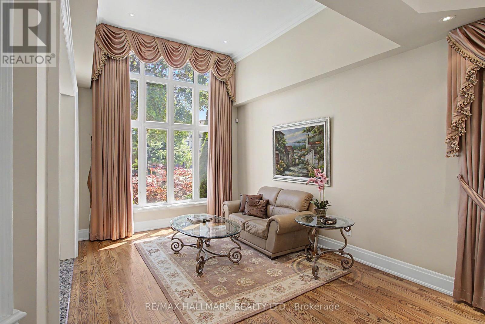 102 Duncan Road, Richmond Hill (Langstaff), Ontario  L4C 6J7 - Photo 7 - N13692608