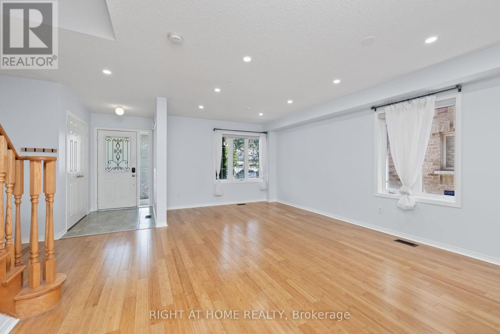 3128 Robert Brown Boulevard, Oakville, Ontario L6M 4L7 - Photo 5 - W13689646