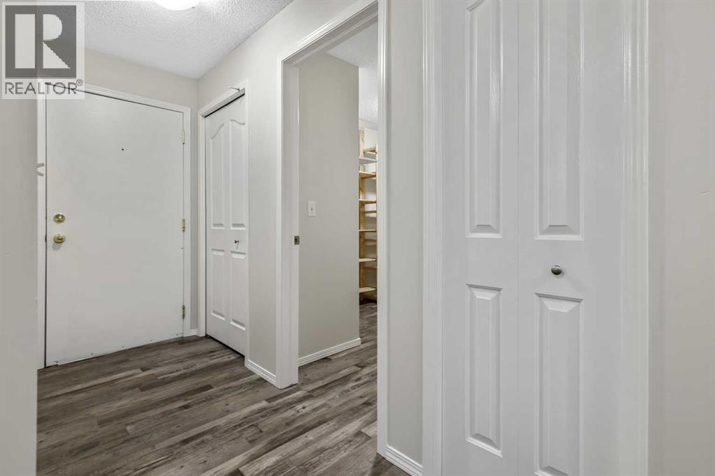 1211, 1211 Tuscarora Manor NW, Calgary, Alberta  T3L 2J9 - Photo 3 - A2337831