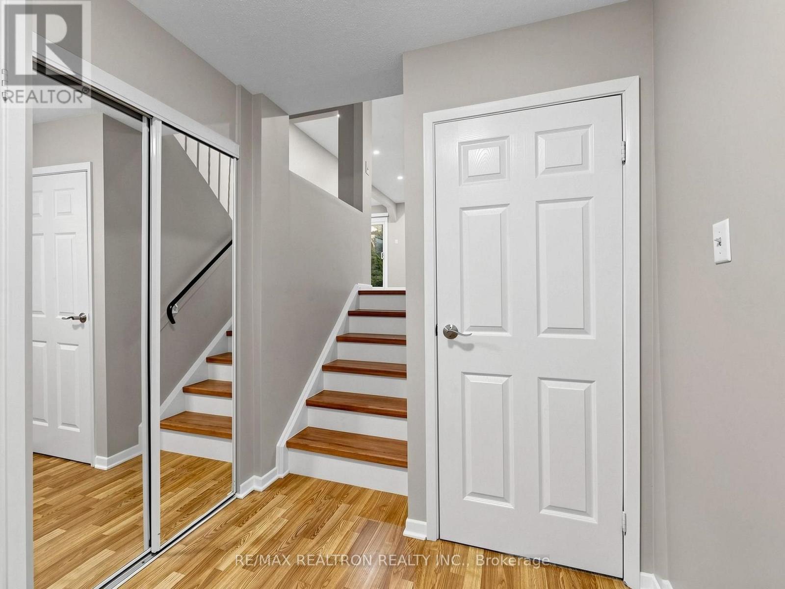 12 Robin Court, Barrie, Ontario  L4M 5M1 - Photo 16 - S13692568