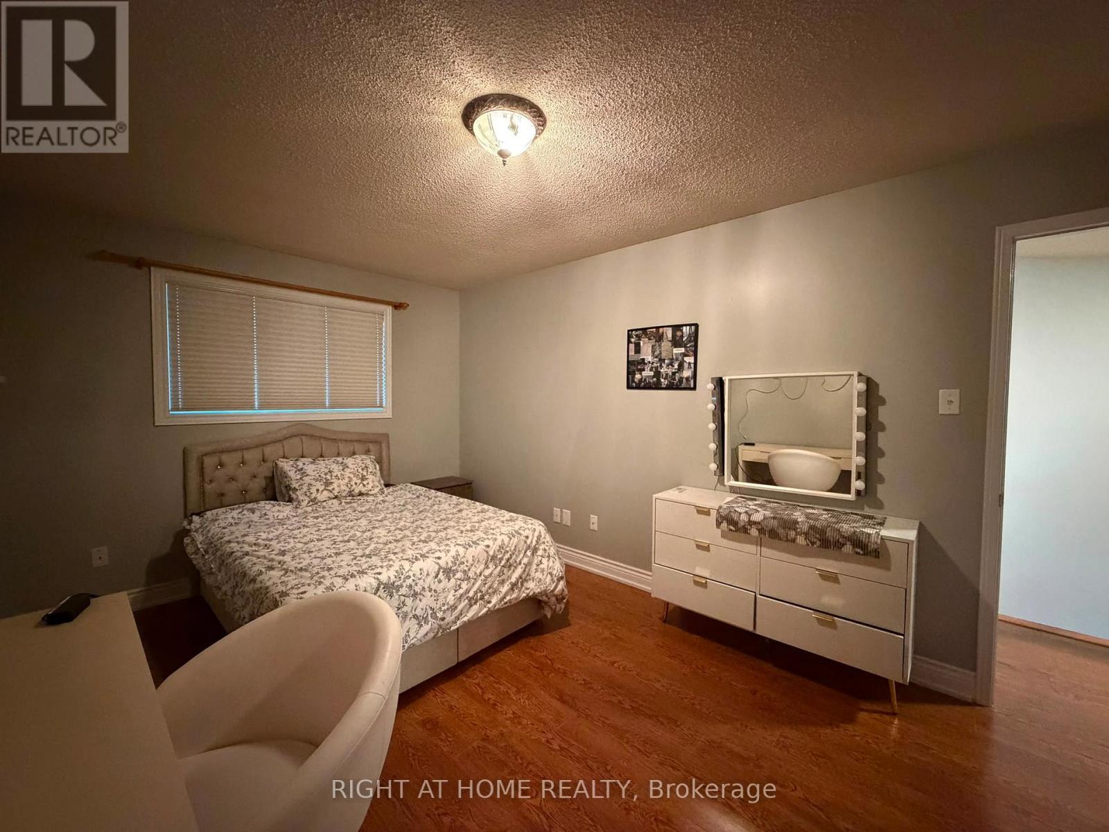 4203 Colonial Drive, Mississauga, Ontario  L5L 4C1 - Photo 10 - W13692390
