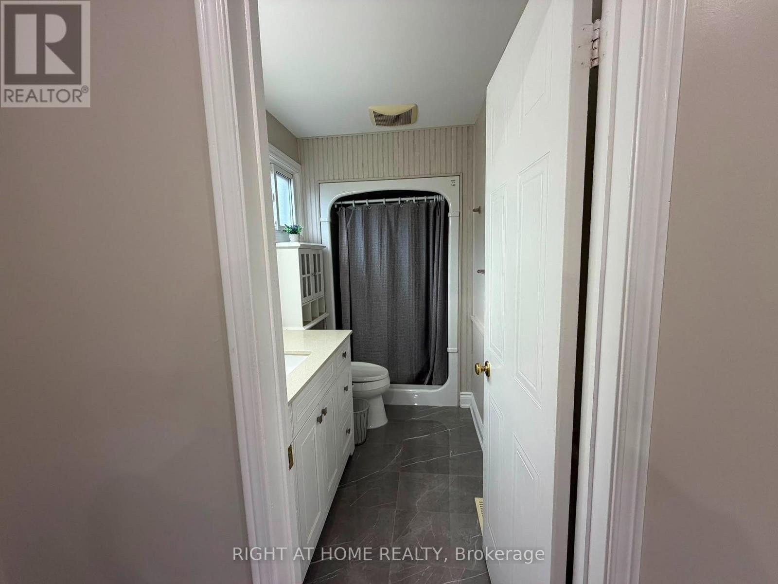 4203 Colonial Drive, Mississauga, Ontario  L5L 4C1 - Photo 14 - W13692390