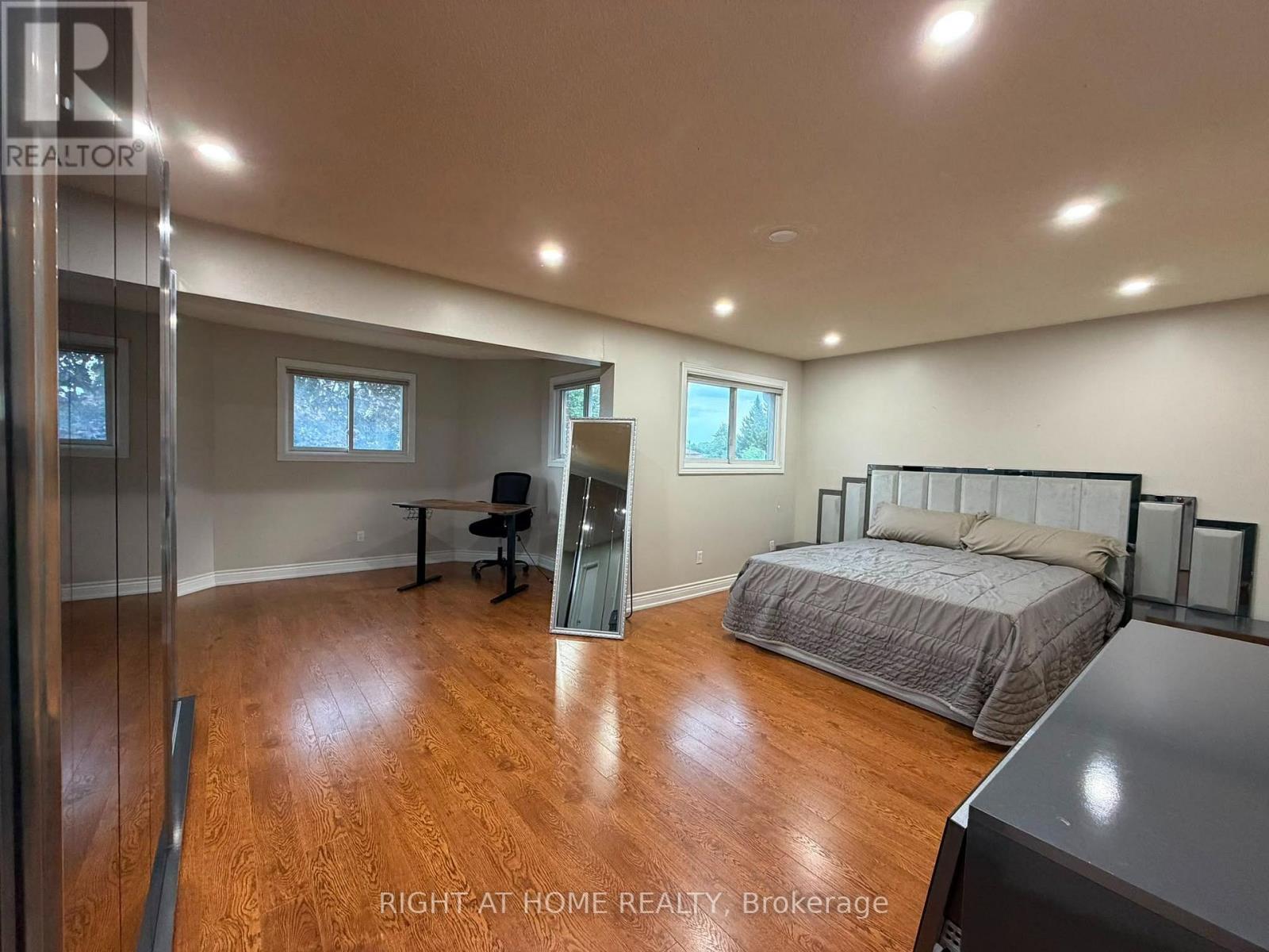 4203 Colonial Drive, Mississauga, Ontario  L5L 4C1 - Photo 9 - W13692390