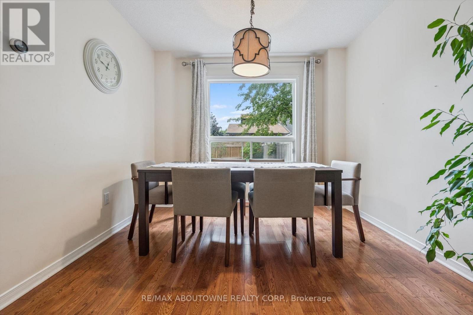416 Marlatt Drive, Oakville, Ontario  L6H 5X5 - Photo 8 - W13692508