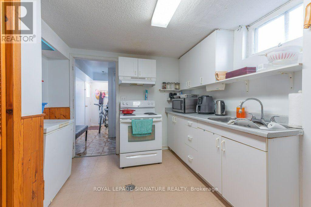 676 Abana Road, Mississauga, Ontario  L5A 1H4 - Photo 22 - W13692522