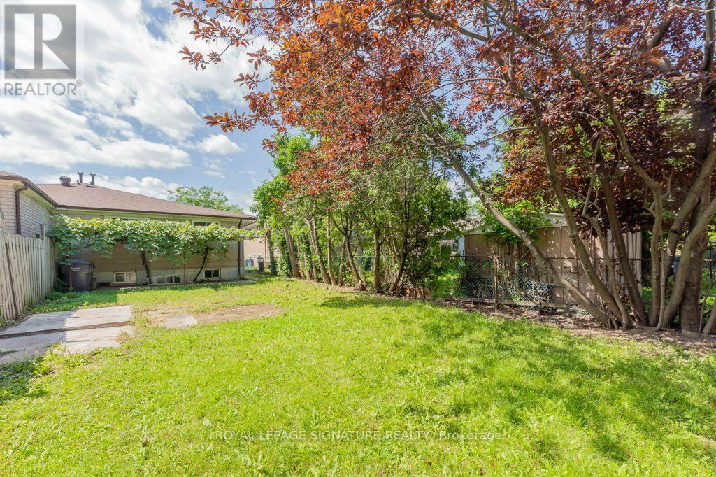 676 Abana Road, Mississauga, Ontario  L5A 1H4 - Photo 32 - W13692522