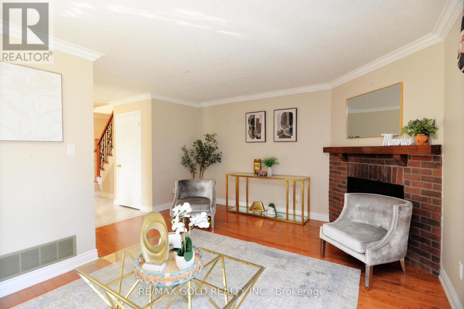 4284 Sawmill Valley Drive, Mississauga, Ontario  L5L 3M9 - Photo 10 - W13692540