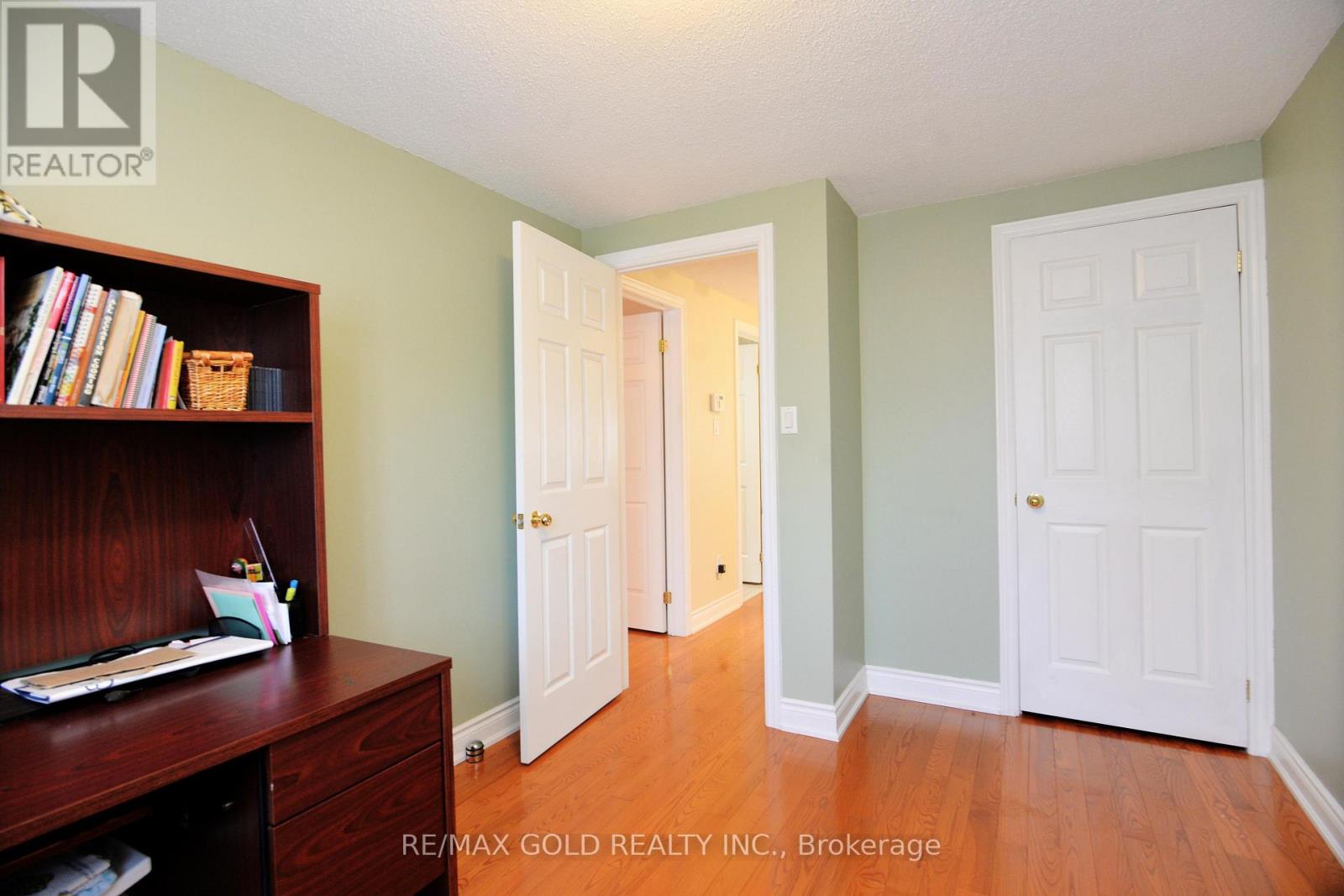 4284 Sawmill Valley Drive, Mississauga, Ontario  L5L 3M9 - Photo 23 - W13692540