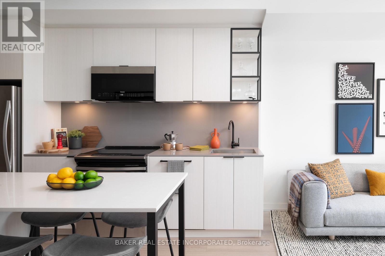 521 - 740 DUPONT STREET, Toronto, Ontario