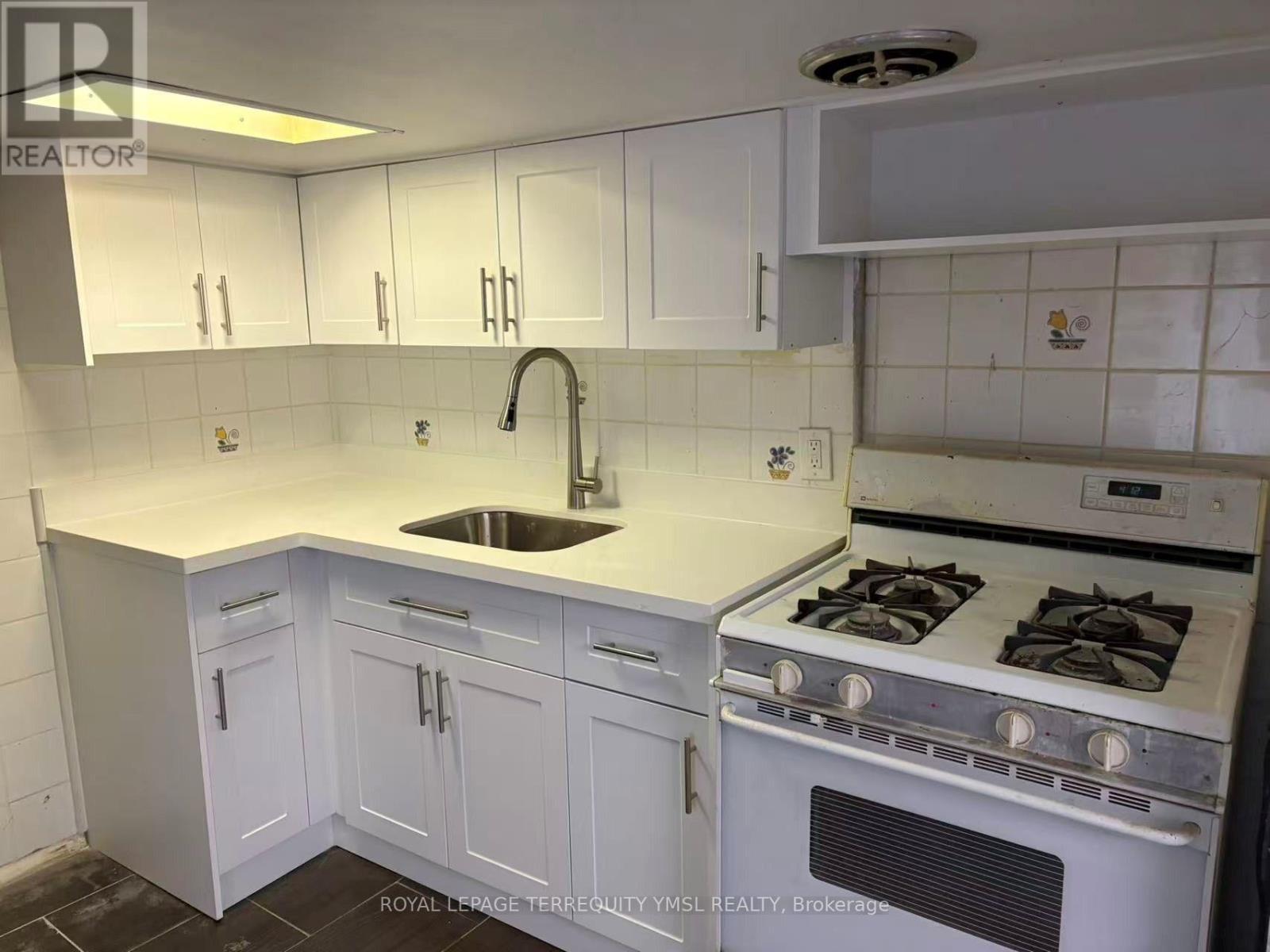 BASEMENT - 1228 DUFFERIN STREET, Toronto, Ontario